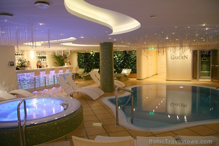 Viesnīcas Baltic Beach Hotel SPA centrs piedāvā vairāk kā 400 procedūras. Tas ir plaši pazīstams pateicoties unikālajam pakalpojumu klāstam un ļoti au Viesnīcas Baltic Beach Hotel SPA centrs piedāvā vairāk kā 400 procedūras. Tas ir plaši pazīstams pateicoties unikālajam pakalpojumu klāstam un ļoti au 87533