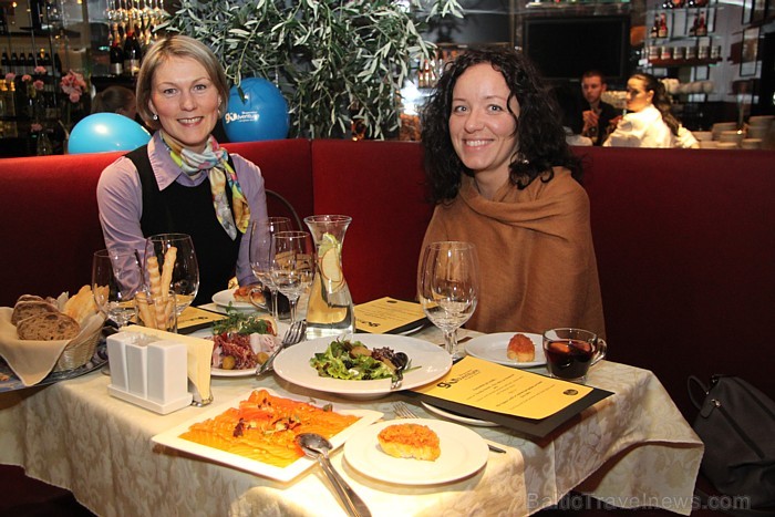 Rīgas restorānā «Ciros Pomodoro» starptautiskais tūroperators «GoAdventure Latvija» prezentēja vasaras ceļojumus. Foto sponsors: GoAdventure.lv Rīgas restorānā «Ciros Pomodoro» starptautiskais tūroperators «GoAdventure Latvija» prezentēja vasaras ceļojumus. Foto sponsors: GoAdventure.lv 88249