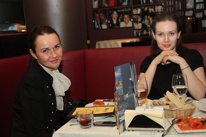 Rīgas restorānā «Ciros Pomodoro» starptautiskais tūroperators «GoAdventure Latvija» prezentēja vasaras ceļojumus. Foto sponsors: GoAdventure.lv Rīgas restorānā «Ciros Pomodoro» starptautiskais tūroperators «GoAdventure Latvija» prezentēja vasaras ceļojumus. Foto sponsors: GoAdventure.lv 88273