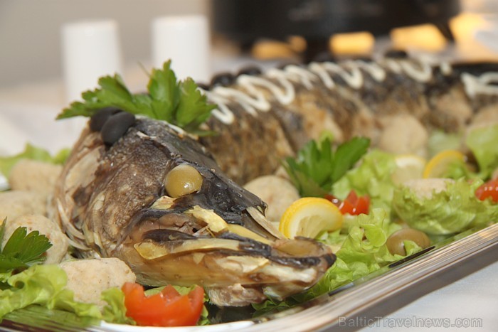 Latgales viesnīcas «Kolonna Hotel Rēzekne» restorāns «Rozalija» aicina uz lustīgajiem «Latgalīšu vokorim» - www.hotelkolonna.com Latgales viesnīcas «Kolonna Hotel Rēzekne» restorāns «Rozalija» aicina uz lustīgajiem «Latgalīšu vokorim» - www.hotelkolonna.com 88824