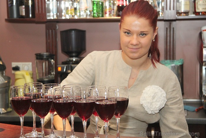 Latgales viesnīcas «Kolonna Hotel Rēzekne» restorāns «Rozalija» aicina uz lustīgajiem «Latgalīšu vokorim» - www.hotelkolonna.com Latgales viesnīcas «Kolonna Hotel Rēzekne» restorāns «Rozalija» aicina uz lustīgajiem «Latgalīšu vokorim» - www.hotelkolonna.com 88841