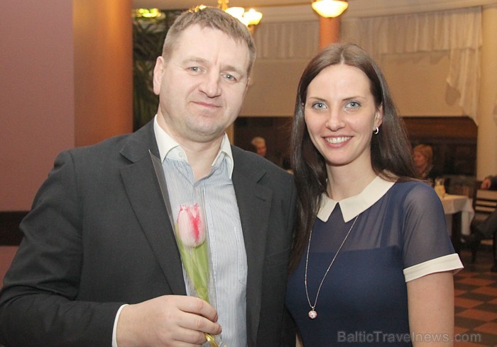 «Latgalīšu vokors» dalībnieki - Kolonna Hotels Group administratīvā direktore Sigita Švarca un BalticTravelnews.com direktors Aivars Mackevičs «Latgalīšu vokors» dalībnieki - Kolonna Hotels Group administratīvā direktore Sigita Švarca un BalticTravelnews.com direktors Aivars Mackevičs 88843