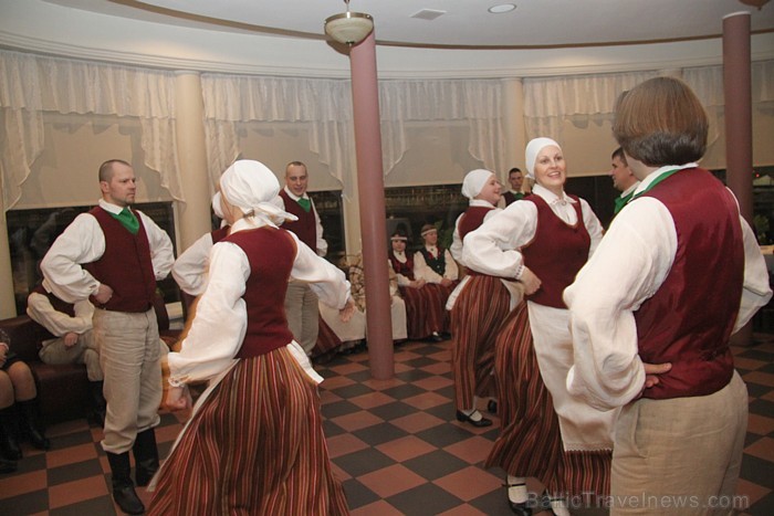 Latgales viesnīcas «Kolonna Hotel Rēzekne» restorāns «Rozalija» aicina uz lustīgajiem «Latgalīšu vokorim» - www.hotelkolonna.com Latgales viesnīcas «Kolonna Hotel Rēzekne» restorāns «Rozalija» aicina uz lustīgajiem «Latgalīšu vokorim» - www.hotelkolonna.com 88851