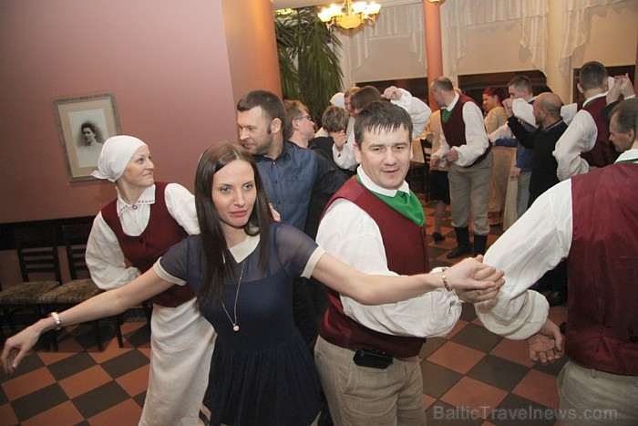 Latgales viesnīcas «Kolonna Hotel Rēzekne» restorāns «Rozalija» aicina uz lustīgajiem «Latgalīšu vokorim» - www.hotelkolonna.com Latgales viesnīcas «Kolonna Hotel Rēzekne» restorāns «Rozalija» aicina uz lustīgajiem «Latgalīšu vokorim» - www.hotelkolonna.com 88857
