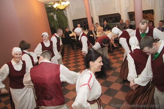 Latgales viesnīcas «Kolonna Hotel Rēzekne» restorāns «Rozalija» aicina uz lustīgajiem «Latgalīšu vokorim» - www.hotelkolonna.com Latgales viesnīcas «Kolonna Hotel Rēzekne» restorāns «Rozalija» aicina uz lustīgajiem «Latgalīšu vokorim» - www.hotelkolonna.com 88862