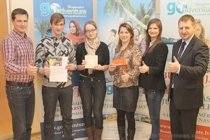 28.02.2013 tūroperatora GoAdventure Latvija birojā (Ģertrūdes iela 33/35, Rīga) tika nodotas konkursa «Nedēļas atpūta Turcijā 5 zvaigžņu viesnīcā» bal 28.02.2013 tūroperatora GoAdventure Latvija birojā (Ģertrūdes iela 33/35, Rīga) tika nodotas konkursa «Nedēļas atpūta Turcijā 5 zvaigžņu viesnīcā» bal 89024