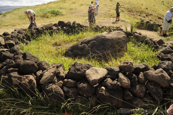 Pie Orongo krātera ir atrastas fosilijas, kas liecina, ka šeit ir mitinājušās divas dažādas civilizācijas, no kurām viena nemaz nav zināma - www.trave 89448