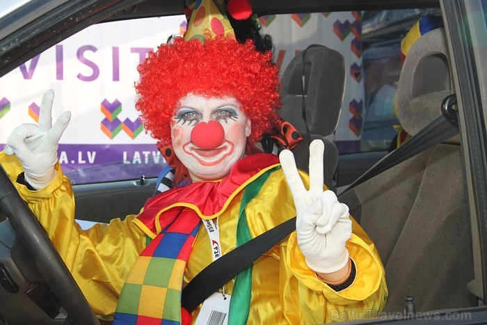 «Sieviešu dienas rallijs 2013» ko organizē Par stipru Latviju - lai nenokavētu citas bildes, tad piesakamies - www.Fb.com/Travelnews.lv «Sieviešu dienas rallijs 2013» ko organizē Par stipru Latviju - lai nenokavētu citas bildes, tad piesakamies - www.Fb.com/Travelnews.lv 89710
