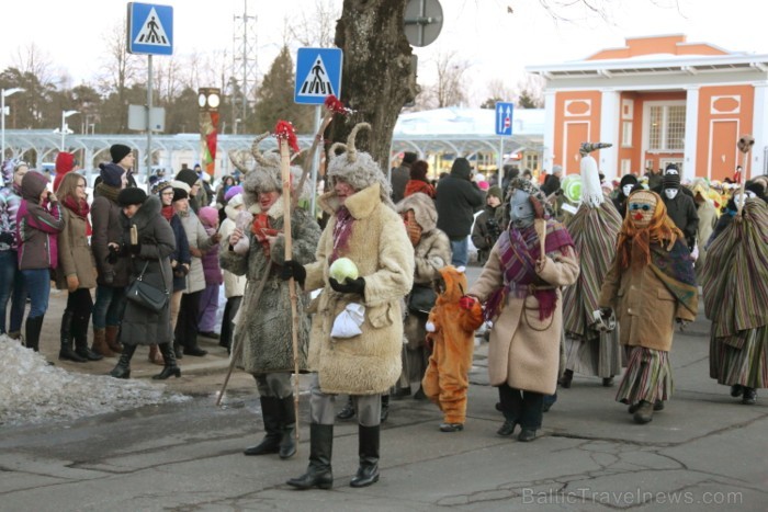Svētdien, 2013. gada 9. martā, Siguldas Ziemas festivāla ietvaros norisinājies Ziemas festivāla karnevāls. Foto: Juris Ķilkuts, FotoAtelje.lv Svētdien, 2013. gada 9. martā, Siguldas Ziemas festivāla ietvaros norisinājies Ziemas festivāla karnevāls. Foto: Juris Ķilkuts, FotoAtelje.lv 90134