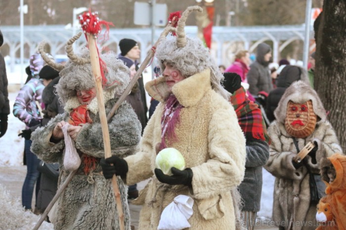 Svētdien, 2013. gada 9. martā, Siguldas Ziemas festivāla ietvaros norisinājies Ziemas festivāla karnevāls. Foto: Juris Ķilkuts, FotoAtelje.lv Svētdien, 2013. gada 9. martā, Siguldas Ziemas festivāla ietvaros norisinājies Ziemas festivāla karnevāls. Foto: Juris Ķilkuts, FotoAtelje.lv 90135