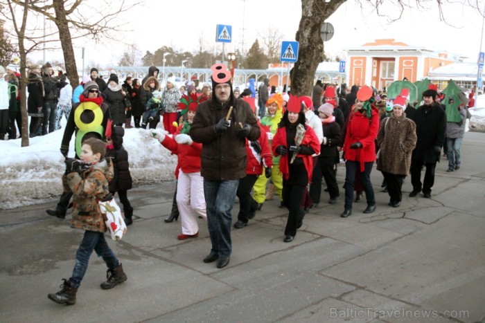 Svētdien, 2013. gada 9. martā, Siguldas Ziemas festivāla ietvaros norisinājies Ziemas festivāla karnevāls. Foto: Juris Ķilkuts, FotoAtelje.lv Svētdien, 2013. gada 9. martā, Siguldas Ziemas festivāla ietvaros norisinājies Ziemas festivāla karnevāls. Foto: Juris Ķilkuts, FotoAtelje.lv 90140