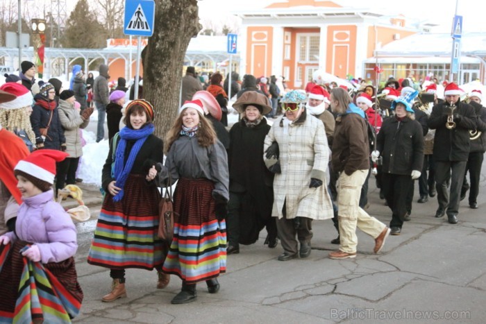 Svētdien, 2013. gada 9. martā, Siguldas Ziemas festivāla ietvaros norisinājies Ziemas festivāla karnevāls. Foto: Juris Ķilkuts, FotoAtelje.lv Svētdien, 2013. gada 9. martā, Siguldas Ziemas festivāla ietvaros norisinājies Ziemas festivāla karnevāls. Foto: Juris Ķilkuts, FotoAtelje.lv 90143