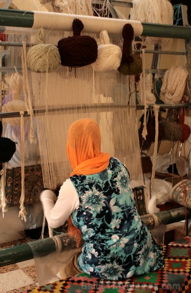 Tirdziņš Mini Souk atrodas uz Tunisijas lielākās salas - Džerbas. Te var ne tikai iegādāties vietējo amatnieku izstrādājumus, bet arī iepazīt Tunisija Tirdziņš Mini Souk atrodas uz Tunisijas lielākās salas - Džerbas. Te var ne tikai iegādāties vietējo amatnieku izstrādājumus, bet arī iepazīt Tunisija 90413