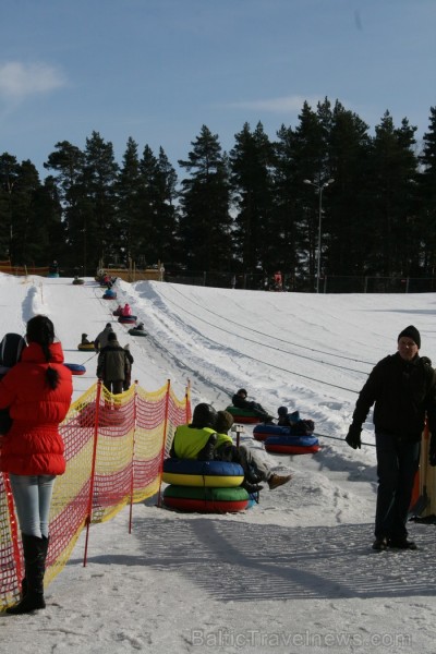 Sniega Parkā Mežaparkā vēl iespējams baudīt ziemas priekus, ko aktīvi izmanto gan bērni, gan pieaugušie www.sniegaparks.lv Sniega Parkā Mežaparkā vēl iespējams baudīt ziemas priekus, ko aktīvi izmanto gan bērni, gan pieaugušie www.sniegaparks.lv 91183