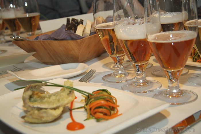 Otrais pamatēdiens: Baltijas reņģītes kraukšķīgā tempura mīklā ar tradicionālo dārzeņu šifonādi + alus izvēle - Užavas alus Otrais pamatēdiens: Baltijas reņģītes kraukšķīgā tempura mīklā ar tradicionālo dārzeņu šifonādi + alus izvēle - Užavas alus
