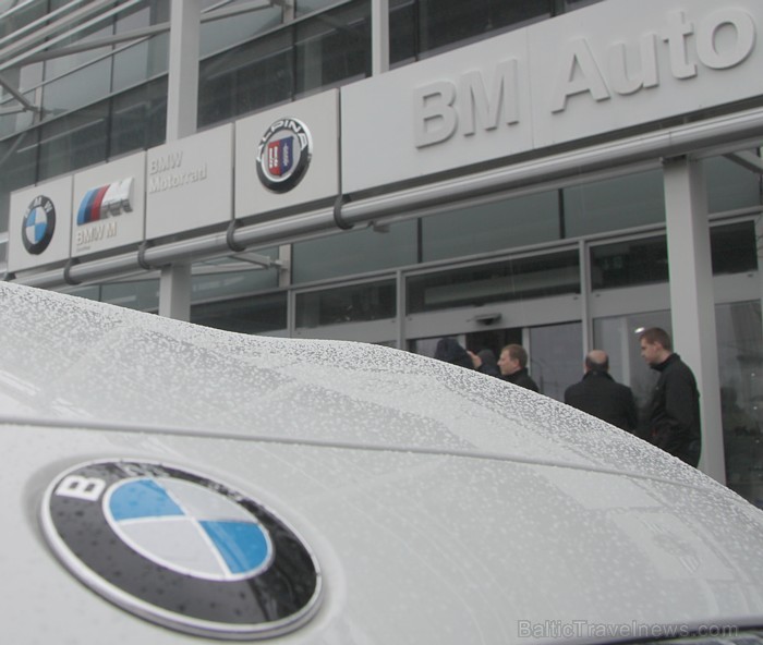 Pirmo reizi Latvijā BMW Alpina piedāvāja 11.04.2013 vienlaicīgi testēt 4 modeļus (D5, B5, B6 un B7) ar www.inchcape-bmauto.lv atbalstu Pirmo reizi Latvijā BMW Alpina piedāvāja 11.04.2013 vienlaicīgi testēt 4 modeļus (D5, B5, B6 un B7) ar www.inchcape-bmauto.lv atbalstu 91793
