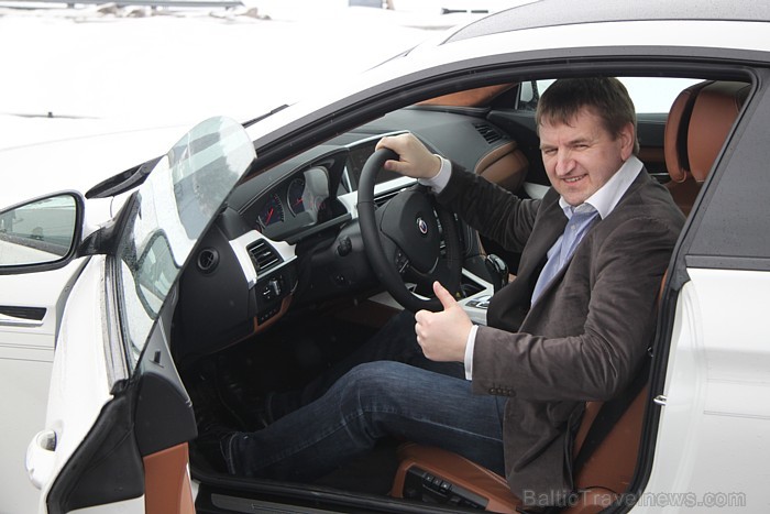 BalticTravelnews.com direktors Aivars Mackevičs atzīst, ka vislabāk ir iepaticies BMW Alpina B7 Biturbo BalticTravelnews.com direktors Aivars Mackevičs atzīst, ka vislabāk ir iepaticies BMW Alpina B7 Biturbo 91813