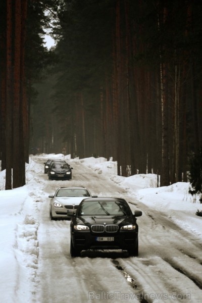 Travelnews.lv redakcija testē BMW Alpina modeļus sporta kompleksā 333. Foto: Juris Ķilkuts, www.fotoatelje.lv Travelnews.lv redakcija testē BMW Alpina modeļus sporta kompleksā 333. Foto: Juris Ķilkuts, www.fotoatelje.lv 92114