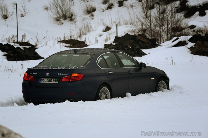 Travelnews.lv redakcija testē BMW Alpina modeļus sporta kompleksā 333. Foto: Juris Ķilkuts, www.fotoatelje.lv Travelnews.lv redakcija testē BMW Alpina modeļus sporta kompleksā 333. Foto: Juris Ķilkuts, www.fotoatelje.lv 92136