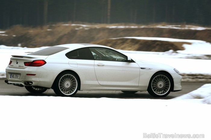 Travelnews.lv redakcija testē BMW Alpina modeļus sporta kompleksā 333. Foto: Juris Ķilkuts, www.fotoatelje.lv Travelnews.lv redakcija testē BMW Alpina modeļus sporta kompleksā 333. Foto: Juris Ķilkuts, www.fotoatelje.lv 92148