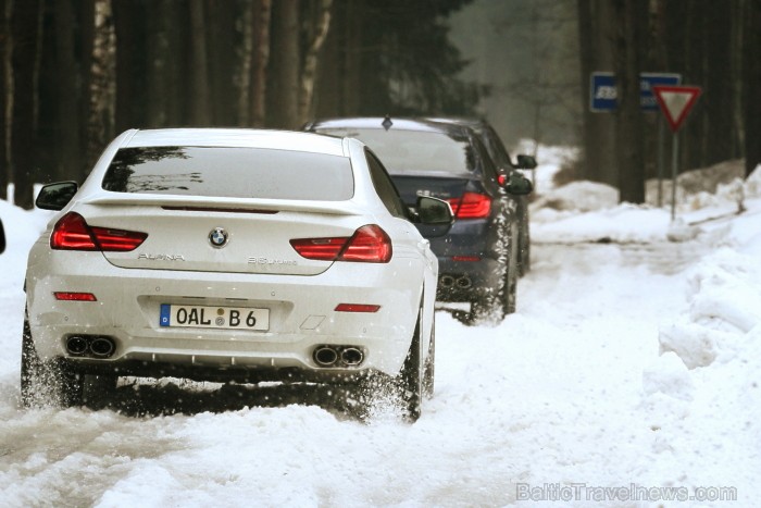 Travelnews.lv redakcija testē BMW Alpina modeļus sporta kompleksā 333. Foto: Juris Ķilkuts, www.fotoatelje.lv Travelnews.lv redakcija testē BMW Alpina modeļus sporta kompleksā 333. Foto: Juris Ķilkuts, www.fotoatelje.lv 92151