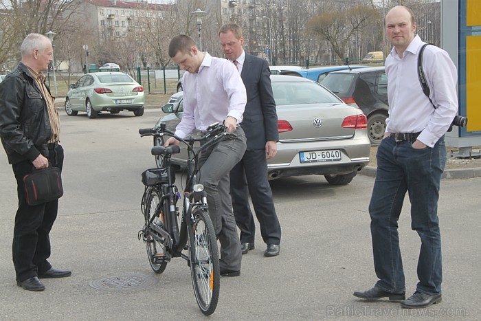 Eletrovelosipēdu projekts Blue Shock Bike atver mobilitātes centru Rīgā - www.fb.com/BlueShockBike Eletrovelosipēdu projekts Blue Shock Bike atver mobilitātes centru Rīgā - www.fb.com/BlueShockBike 92281