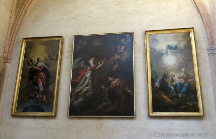 Tulūza ir 4. lielākā Francijas pilsēta, kas ir slavena ar brīnišķīgu renesanses vecpilsētu. Tās ēkas ir celtas no sarkaniem ķieģeļiem. Francūži saka, Tulūza ir 4. lielākā Francijas pilsēta, kas ir slavena ar brīnišķīgu renesanses vecpilsētu. Tās ēkas ir celtas no sarkaniem ķieģeļiem. Francūži saka, 92659