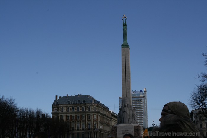 Rīgas velo nedēļas 2013 ietvaros velosipēdisti pie Brīvības pieminekļa pulcējās uz Rīga velo parādi - iepazīsti Pārdaugavu. Rīgas velo nedēļas 2013 ietvaros velosipēdisti pie Brīvības pieminekļa pulcējās uz Rīga velo parādi - iepazīsti Pārdaugavu. 93177