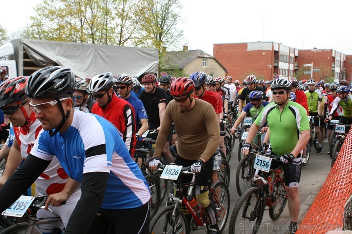 2013. gada pirmais SEB MTB posma starts tika dots Cēsīs, lai jau tālāk riteņbraucēji varētu doties līdz pat Valmierai. 2013. gada pirmais SEB MTB posma starts tika dots Cēsīs, lai jau tālāk riteņbraucēji varētu doties līdz pat Valmierai. 93990