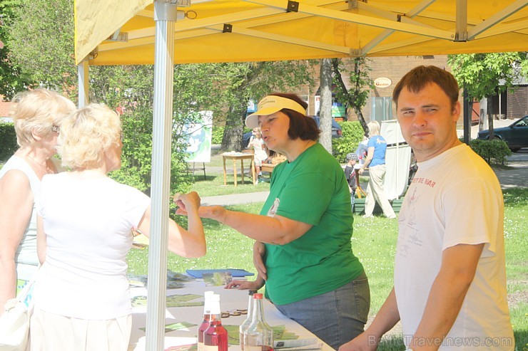 Gulbene 18. maijā aicināja visus interesentus uz vasaras tūrisma sezonas atklāšanu. Foto sponsors: www.milmani.blogspot.com Gulbene 18. maijā aicināja visus interesentus uz vasaras tūrisma sezonas atklāšanu. Foto sponsors: www.milmani.blogspot.com 94462