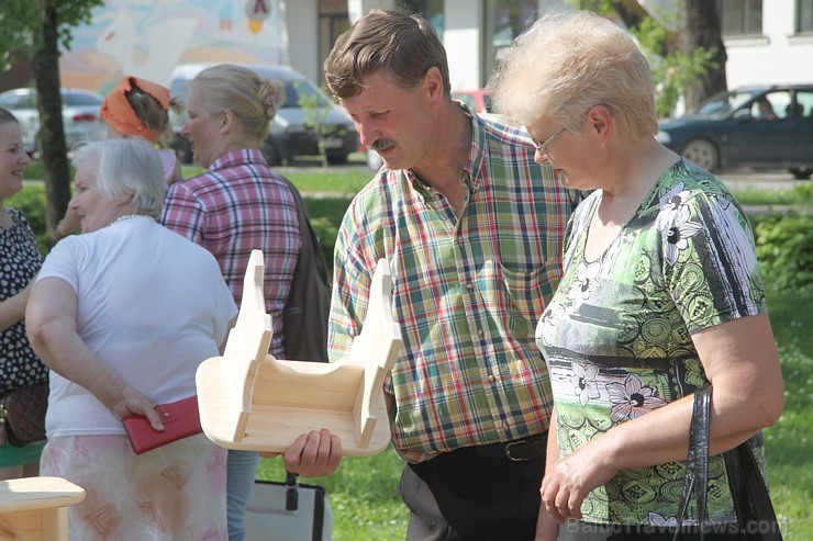 Gulbene 18. maijā aicināja visus interesentus uz vasaras tūrisma sezonas atklāšanu. Foto sponsors: www.milmani.blogspot.com Gulbene 18. maijā aicināja visus interesentus uz vasaras tūrisma sezonas atklāšanu. Foto sponsors: www.milmani.blogspot.com 94486