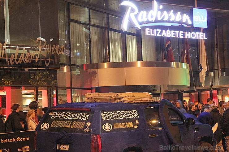 Bagātnieku rallijs «Gumball 3000» Rīgā nakšņo Radisson Blu Elizabete (www.radissonblu.lv/elizabetehotel-riga) Bagātnieku rallijs «Gumball 3000» Rīgā nakšņo Radisson Blu Elizabete (www.radissonblu.lv/elizabetehotel-riga) 94745