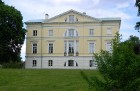 Pastaiga pa Mežotnes pils apkārtnes dabas takām