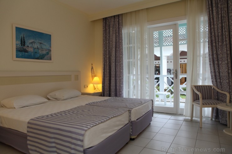 GoAdventure viesnīca Euphoria Palm Beach 5* UAI (SIDE) – divvietīgais numuriņš. Foto sponsors: www.goadventure.lv GoAdventure viesnīca Euphoria Palm Beach 5* UAI (SIDE) – divvietīgais numuriņš. Foto sponsors: www.goadventure.lv 95448