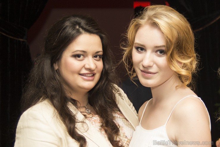 Vecrīgas piecu zvaigžņu viesnīca Grand Palace Hotel Rīga rīkoja 28.06.2013 vērienīgu balli «The Global Party 2013». Pasākuma viesi. Foto sponsors: www Vecrīgas piecu zvaigžņu viesnīca Grand Palace Hotel Rīga rīkoja 28.06.2013 vērienīgu balli «The Global Party 2013». Pasākuma viesi. Foto sponsors: www 97375