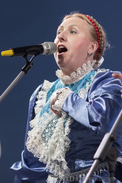 XXV Vispārējo latviešu dziesmu un XV deju svētku ietvaros pirmdien, 1. jūlijā, Lielajā Ģildē notika mazākumtautību kolektīvu koncertuzvedums Zem viena XXV Vispārējo latviešu dziesmu un XV deju svētku ietvaros pirmdien, 1. jūlijā, Lielajā Ģildē notika mazākumtautību kolektīvu koncertuzvedums Zem viena 97688