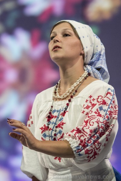 XXV Vispārējo latviešu dziesmu un XV deju svētku ietvaros pirmdien, 1. jūlijā, Lielajā Ģildē notika mazākumtautību kolektīvu koncertuzvedums Zem viena XXV Vispārējo latviešu dziesmu un XV deju svētku ietvaros pirmdien, 1. jūlijā, Lielajā Ģildē notika mazākumtautību kolektīvu koncertuzvedums Zem viena 97696