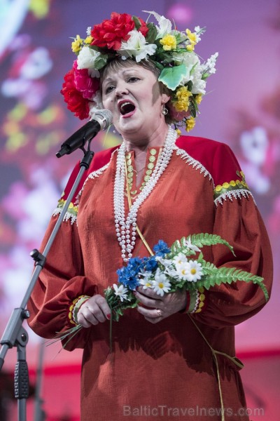 XXV Vispārējo latviešu dziesmu un XV deju svētku ietvaros pirmdien, 1. jūlijā, Lielajā Ģildē notika mazākumtautību kolektīvu koncertuzvedums Zem viena XXV Vispārējo latviešu dziesmu un XV deju svētku ietvaros pirmdien, 1. jūlijā, Lielajā Ģildē notika mazākumtautību kolektīvu koncertuzvedums Zem viena 97707