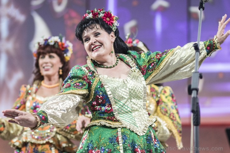XXV Vispārējo latviešu dziesmu un XV deju svētku ietvaros pirmdien, 1. jūlijā, Lielajā Ģildē notika mazākumtautību kolektīvu koncertuzvedums Zem viena XXV Vispārējo latviešu dziesmu un XV deju svētku ietvaros pirmdien, 1. jūlijā, Lielajā Ģildē notika mazākumtautību kolektīvu koncertuzvedums Zem viena 97721