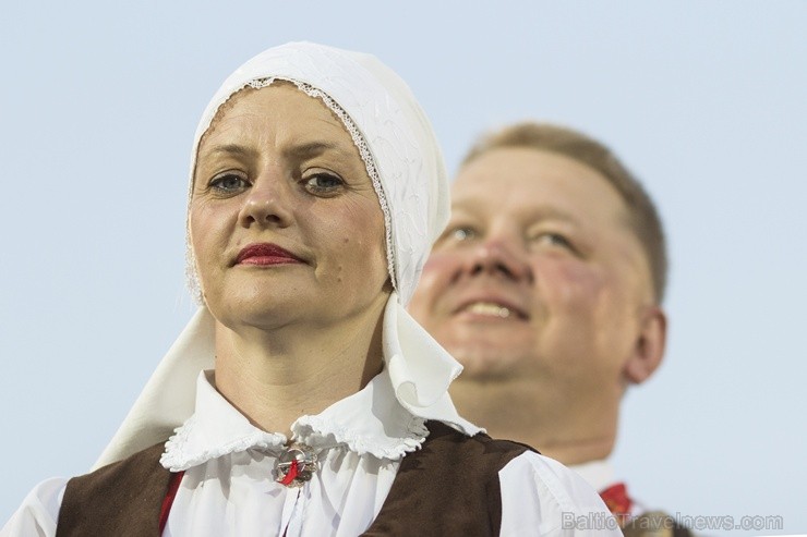 4. jūlijā Daugavas stadionā notika XXV Vispārējo latviešu Dziesmu un XV Deju svētku deju lieluzveduma Tēvu laipa ģenerālmēģinājums, kurā piedalījās 60 4. jūlijā Daugavas stadionā notika XXV Vispārējo latviešu Dziesmu un XV Deju svētku deju lieluzveduma Tēvu laipa ģenerālmēģinājums, kurā piedalījās 60 97932