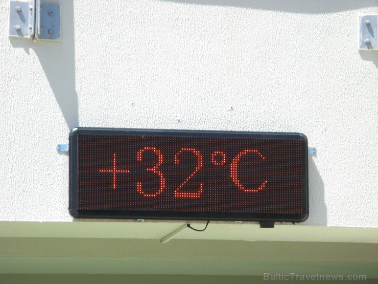 Egejas jūras tuvums un kalnainais apvidus klimatu Bodrumā padara daudz patīkamāku, karstums ceļotājiem nav pārāk apgrūtinošs. Foto sponsors: - www.no Egejas jūras tuvums un kalnainais apvidus klimatu Bodrumā padara daudz patīkamāku, karstums ceļotājiem nav pārāk apgrūtinošs. Foto sponsors: - www.no 98091