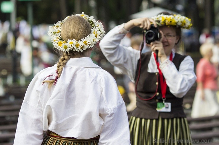 Sestdien, 6. jūlijā notika XXV Vispārējo latviešu Dziesmu un XV Deju svētku Noslēguma koncerta Līgo ģenerālmēģinājumi Sestdien, 6. jūlijā notika XXV Vispārējo latviešu Dziesmu un XV Deju svētku Noslēguma koncerta Līgo ģenerālmēģinājumi 98228