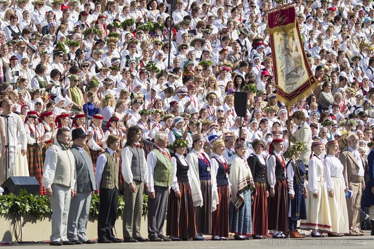 Sestdien, 6. jūlijā notika XXV Vispārējo latviešu Dziesmu un XV Deju svētku Noslēguma koncerta Līgo ģenerālmēģinājumi Sestdien, 6. jūlijā notika XXV Vispārējo latviešu Dziesmu un XV Deju svētku Noslēguma koncerta Līgo ģenerālmēģinājumi 98235