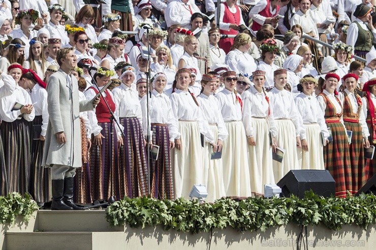 Sestdien, 6. jūlijā notika XXV Vispārējo latviešu Dziesmu un XV Deju svētku Noslēguma koncerta Līgo ģenerālmēģinājumi Sestdien, 6. jūlijā notika XXV Vispārējo latviešu Dziesmu un XV Deju svētku Noslēguma koncerta Līgo ģenerālmēģinājumi 98243