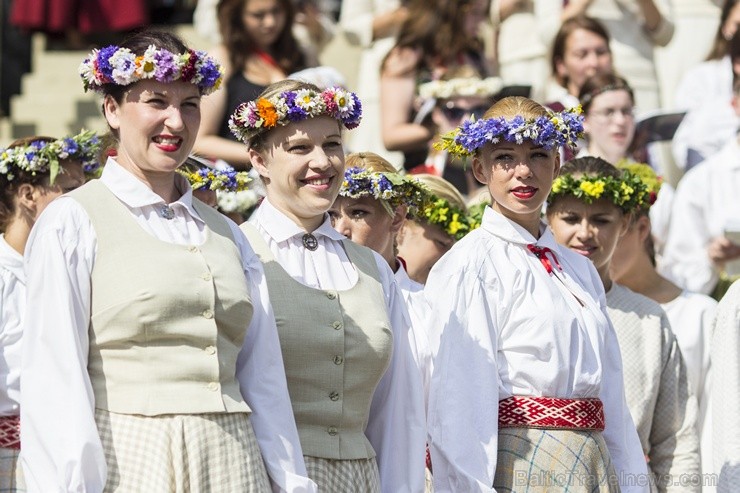 Sestdien, 6. jūlijā notika XXV Vispārējo latviešu Dziesmu un XV Deju svētku Noslēguma koncerta Līgo ģenerālmēģinājumi Sestdien, 6. jūlijā notika XXV Vispārējo latviešu Dziesmu un XV Deju svētku Noslēguma koncerta Līgo ģenerālmēģinājumi 98244