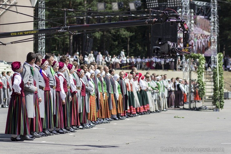 Sestdien, 6. jūlijā notika XXV Vispārējo latviešu Dziesmu un XV Deju svētku Noslēguma koncerta Līgo ģenerālmēģinājumi Sestdien, 6. jūlijā notika XXV Vispārējo latviešu Dziesmu un XV Deju svētku Noslēguma koncerta Līgo ģenerālmēģinājumi 98264