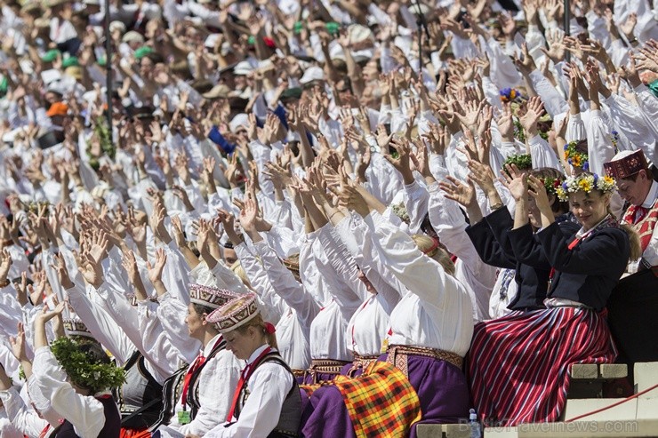 Sestdien, 6. jūlijā notika XXV Vispārējo latviešu Dziesmu un XV Deju svētku Noslēguma koncerta Līgo ģenerālmēģinājumi Sestdien, 6. jūlijā notika XXV Vispārējo latviešu Dziesmu un XV Deju svētku Noslēguma koncerta Līgo ģenerālmēģinājumi 98270