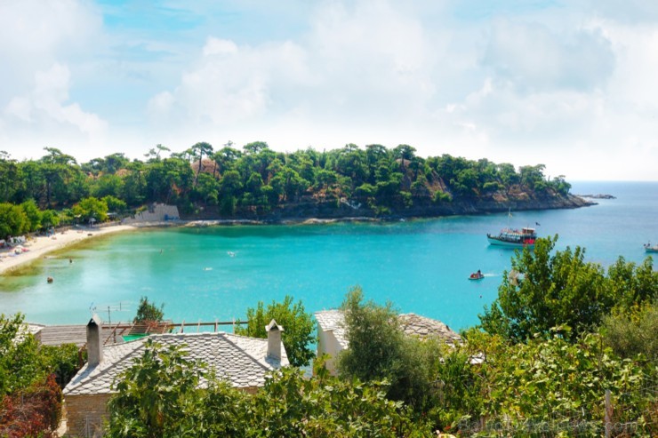 GRIEĶIJA (Halkidiki pussala, Tasos sala, Piērija, Korfu sala) tiešie lidojumi no Rīgas uz Salonikiem. Foto: www.mouzenidis.lv GRIEĶIJA (Halkidiki pussala, Tasos sala, Piērija, Korfu sala) tiešie lidojumi no Rīgas uz Salonikiem. Foto: www.mouzenidis.lv 98364