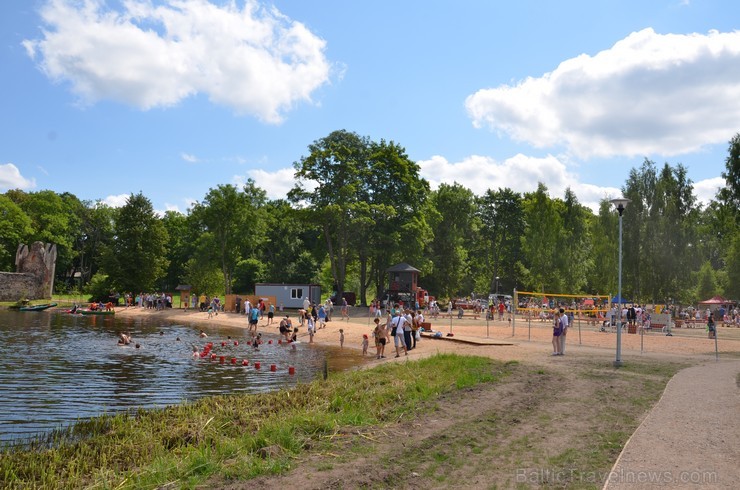 6. jūlijā plkst. 12.00 Preiļu pilsētā pie parka dīķiem tika atklāta aktīvās atpūtas zona un jauna BMX velotrase, kas vietējiem reģiona bērniem un jaun 6. jūlijā plkst. 12.00 Preiļu pilsētā pie parka dīķiem tika atklāta aktīvās atpūtas zona un jauna BMX velotrase, kas vietējiem reģiona bērniem un jaun 98786