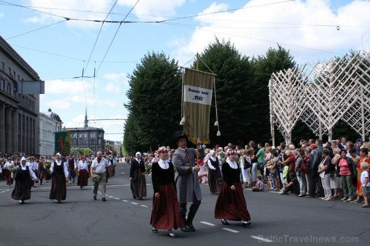 XXV Vispārējo latviešu Dziesmu un XV Deju svētku gājiens - bildēs meklē sevi vai savu kolektīvu. XXV Vispārējo latviešu Dziesmu un XV Deju svētku gājiens - bildēs meklē sevi vai savu kolektīvu. 98944